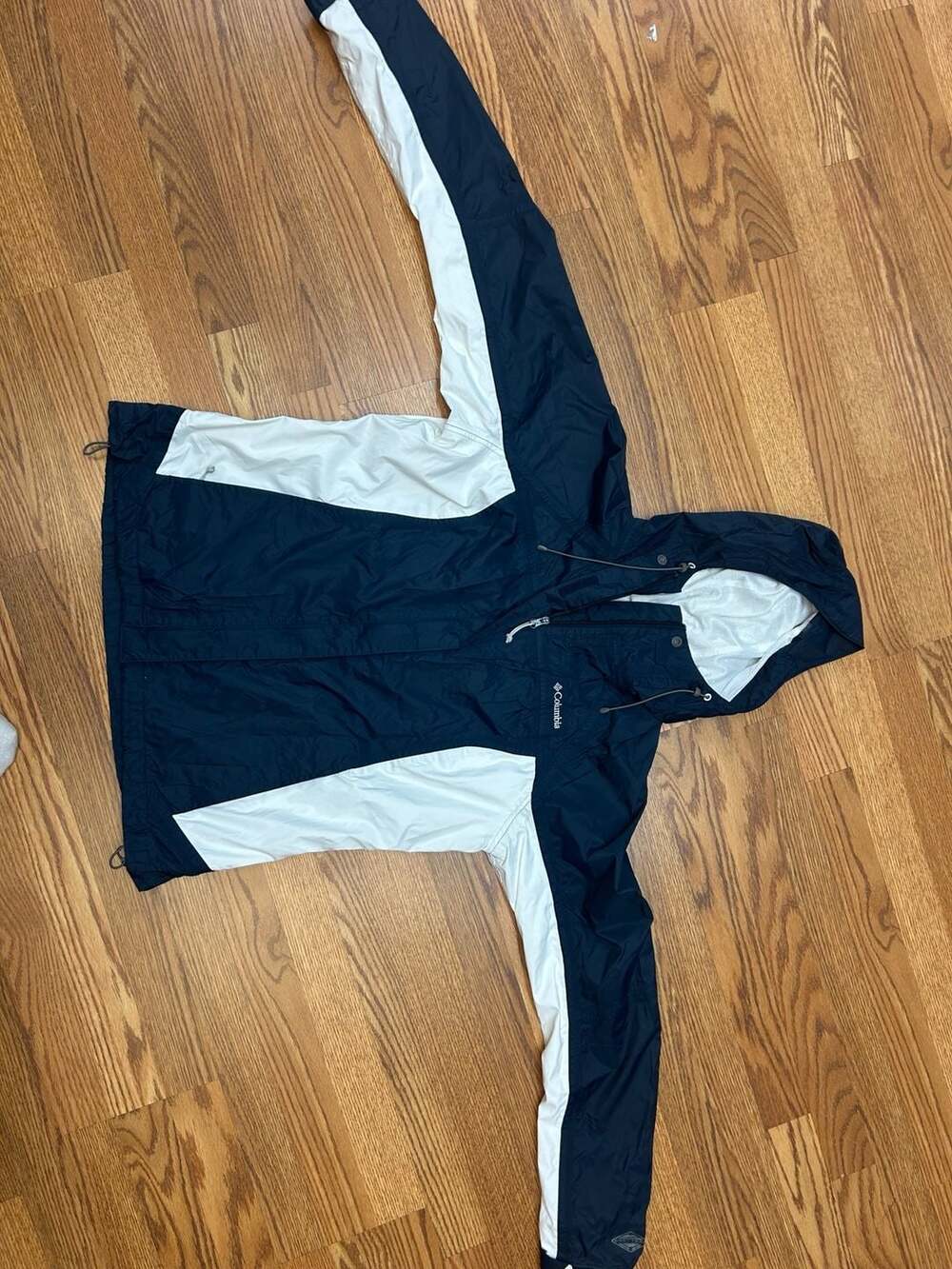 womens columbia rain jacket Size xl